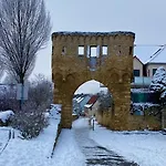 度假居 Haeuschen Am Plenzer 英格海姆莱茵
